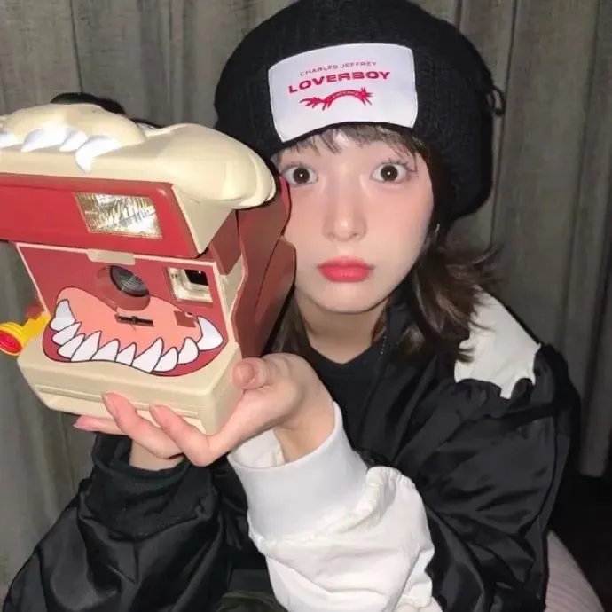 相伴封面